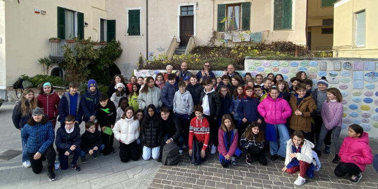Partito il percorso di avvicinamento al 60° Trofeo Laigueglia: incontro di Davide Cassani con le scuole e videosopralluoghi del percorso